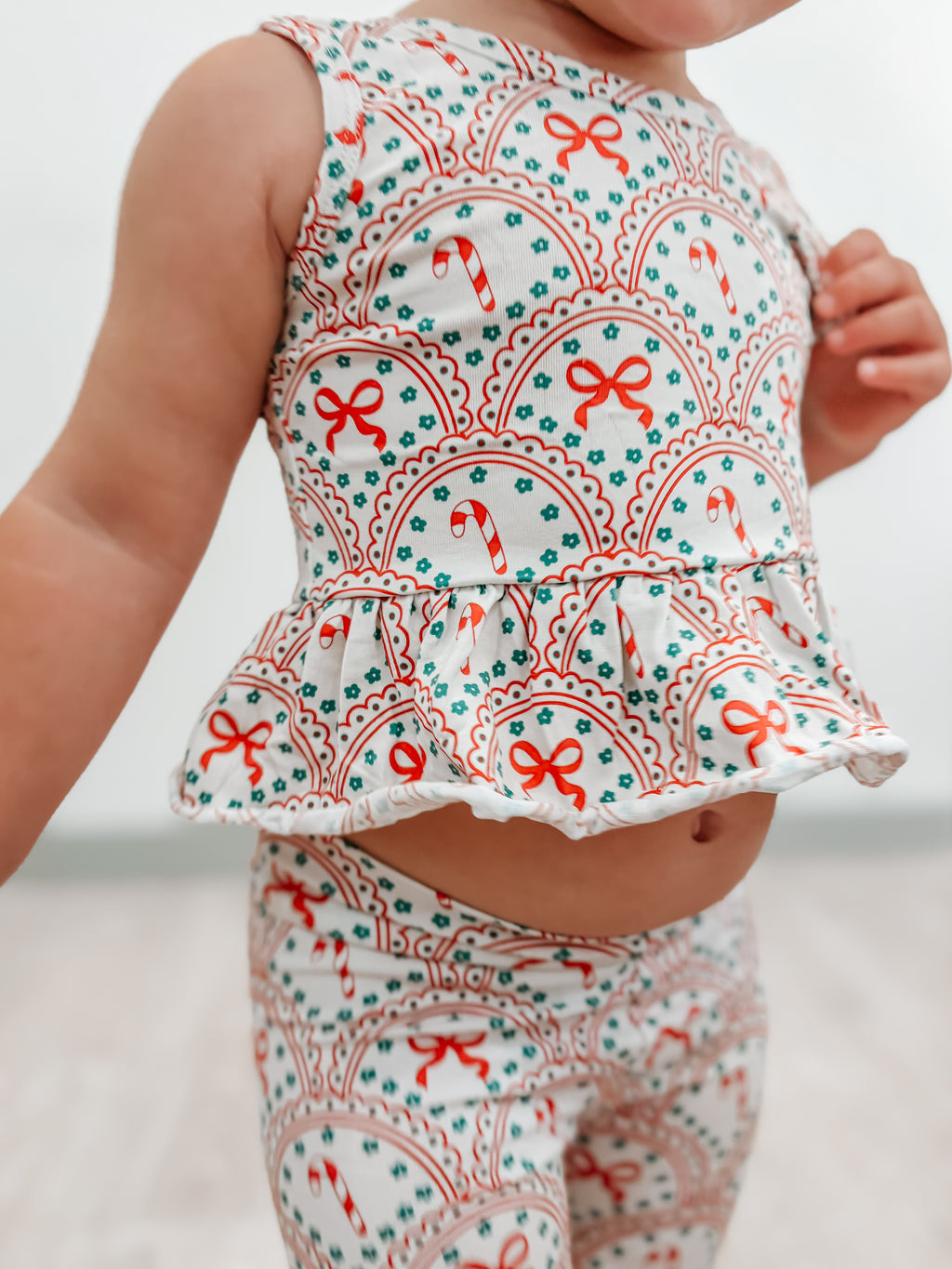 Chrissy Crop + Bike Pant Size 2