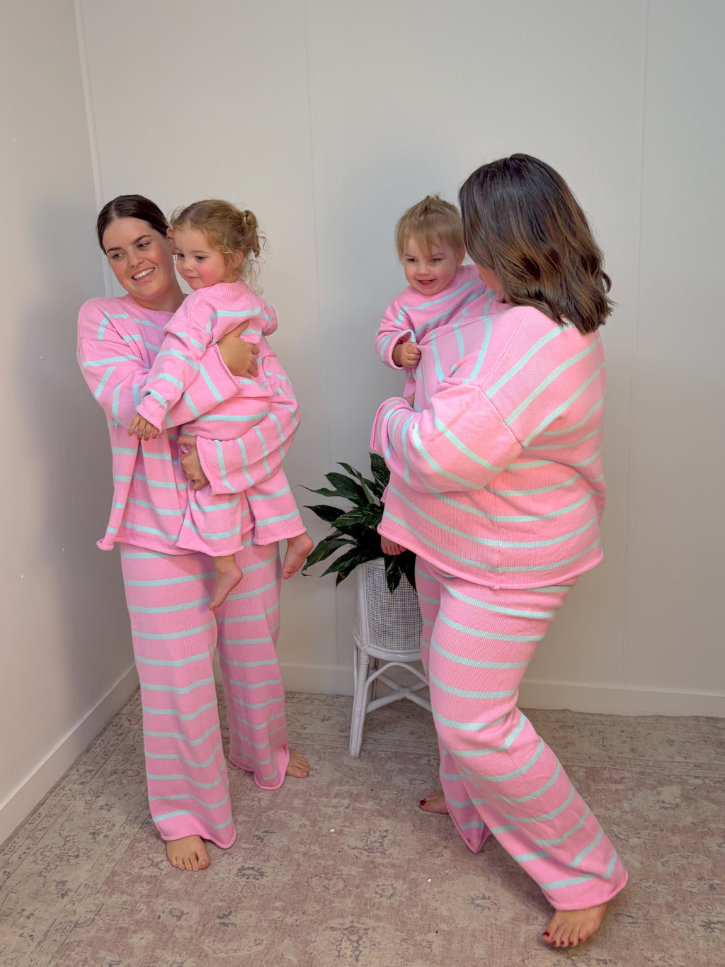 Women’s Bubblegum Knit High Waisted Pant